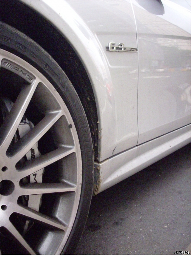 高雄街拍-又拍到了鋼圈不同樣式的 Mercedes-Benz C63 ///AMG
