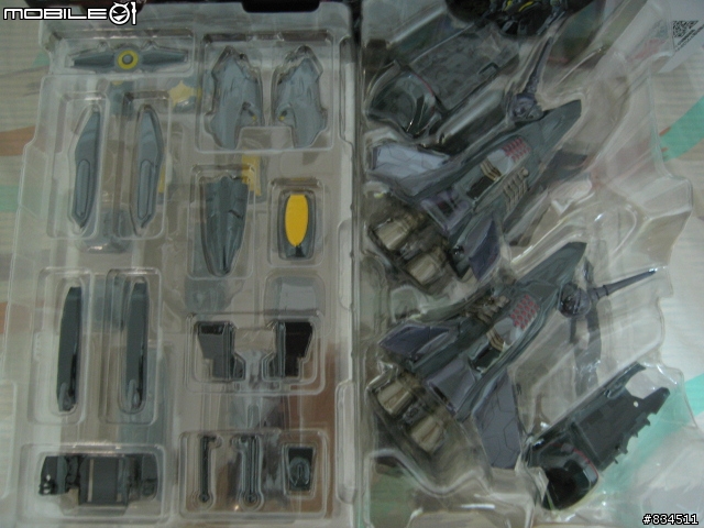 [開箱分享] Macorss_F   VF-25S  裝甲背包型式  DX超合金版 (9/2完結)