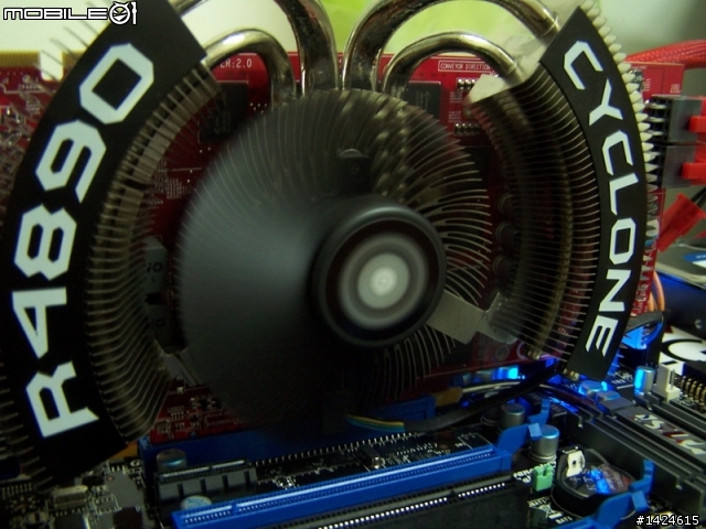 [測試]不一樣的大眼睛MSI R4890 Cyclone OC~不專業測試
