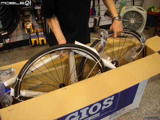 [今天換我來開箱]GIOS的入門鋼管 GIOS AIRONE開箱分享(圖多 同場加映卡踏卡鞋)