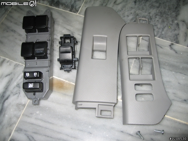 [yaris 遲到快3年之開箱][PO文已完成]
