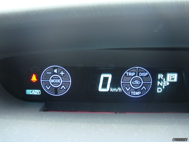 遲來的台灣版 Prius III 不專業開箱文 [圖多] 8/7 更新完畢