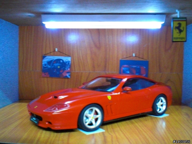 FERRARI F-550 1/24模型車