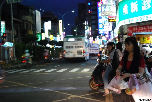 這路...請神人指教一下這鬼路該如何走? (有圖)