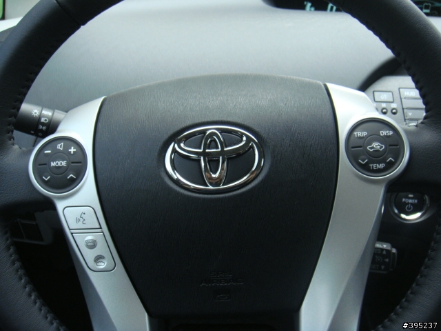 遲來的台灣版 Prius III 不專業開箱文 [圖多] 8/7 更新完畢