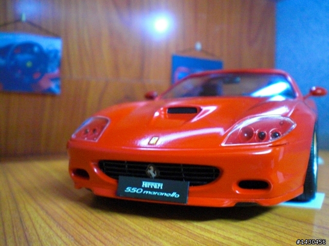 FERRARI F-550 1/24模型車