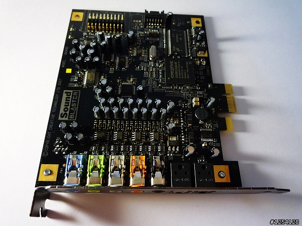 [開箱文] Creative X-Fi Titanium Fatal1ty Champion Series (PCI-E)