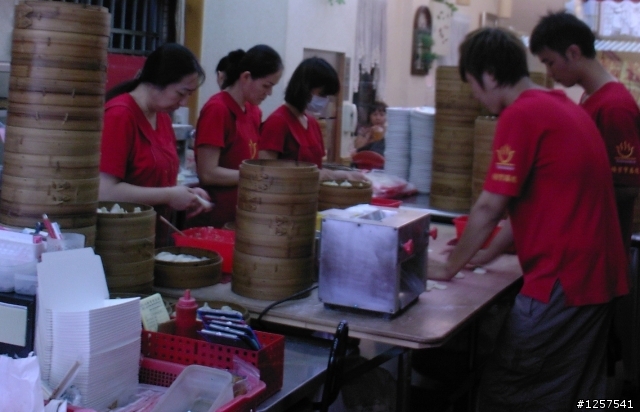 楠梓區：健仁醫院急診室後面的北平楊寶寶蒸餃