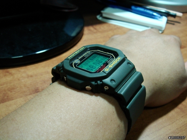 (開箱圖)新買的五局G-SHOCK電波錶!GW-M5600A