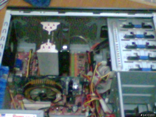 [新手隨隨便便的開箱文][機殼]Cooler Master 690(30萬畫素，慎入XD)