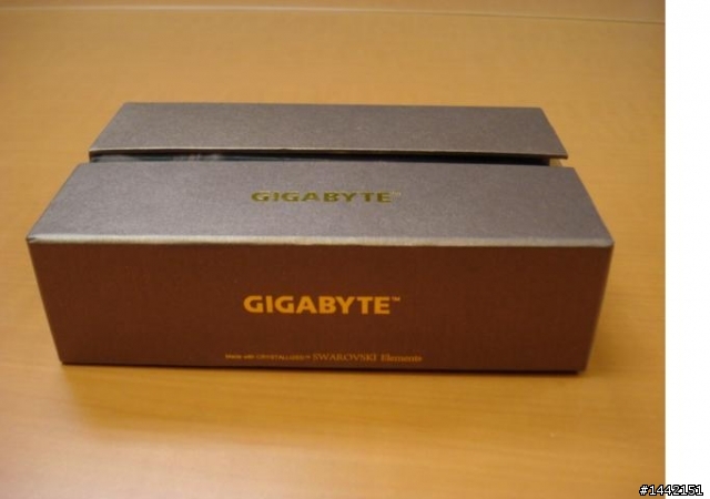 [心得]水晶皮革鍍K金 送禮自用兩相宜 ~ 技嘉GM-M7800S無線雷射滑鼠