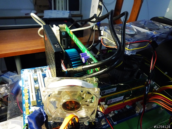 [開箱文] Creative X-Fi Titanium Fatal1ty Champion Series (PCI-E)