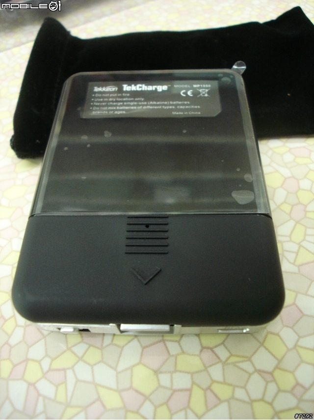 Tekkeon TekCharge MP1550 行動電源(使用AA 3號電池)