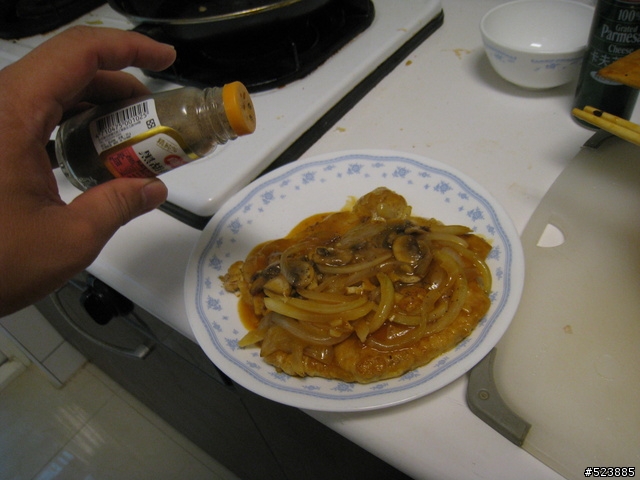 [分享]今天不上館子,自製平價美味洋蔥豬排