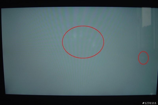Acer 3810TG LED 背光螢幕出現亮區