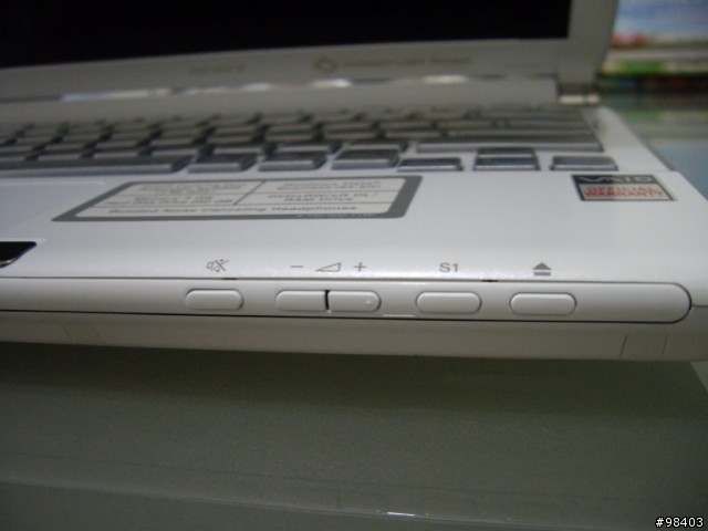[分享]VGN-TT36GD/W 純開箱