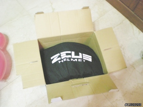 [開箱] 人生第一頂全罩  ZS-803W