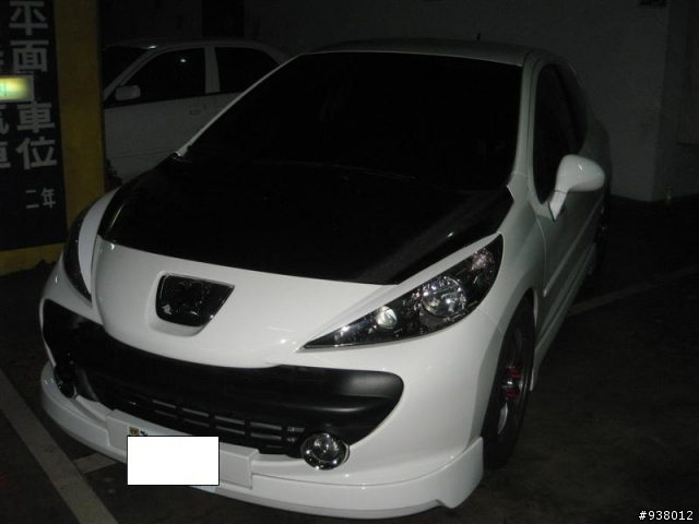 207 carbon 引擎蓋開箱