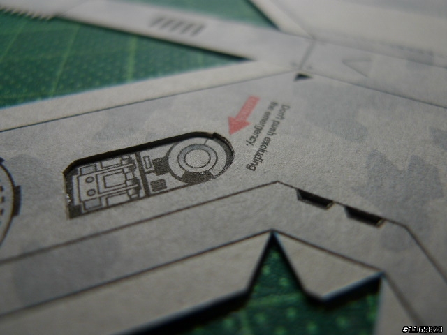 [紙模分享]我的紙模極限...野戰型機器人,全身可動關節25處[製作過程]