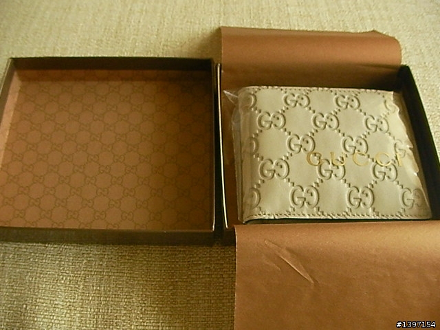 義大利品牌 Gucci 開箱圖  男用及女用皮夾有四個喔