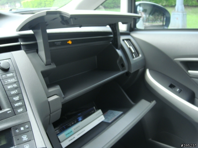 遲來的台灣版 Prius III 不專業開箱文 [圖多] 8/7 更新完畢