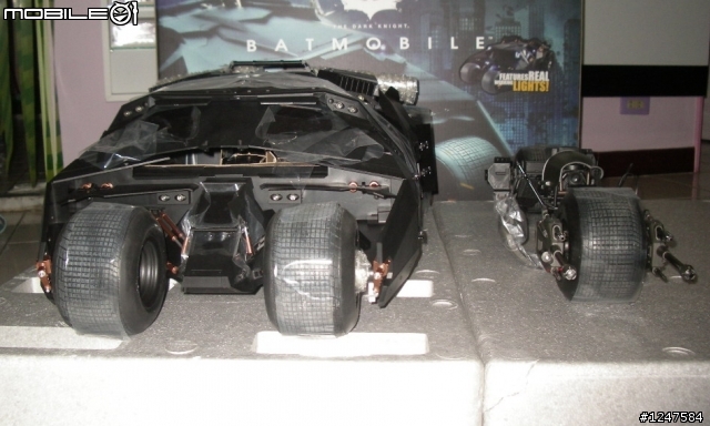 1/6 Hot Toys BATMOBILE 黑暗騎士 蝙蝠車 開箱