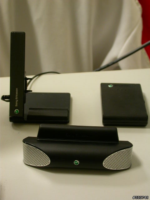 [開箱分享]Sony Ericsson MS410 扣式喇叭座(9/2新增合體照)
