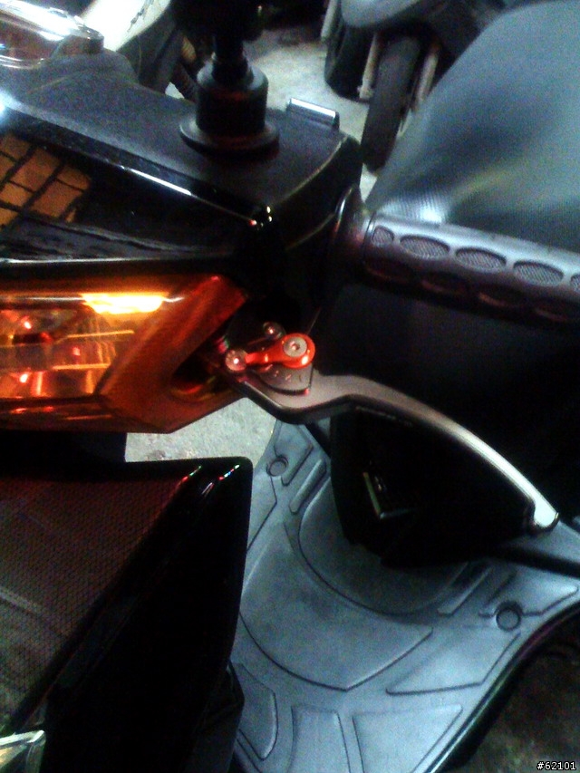 喔!!總算等到RACING 雙碟版 CNC可調式煞車拉桿(勸敗)