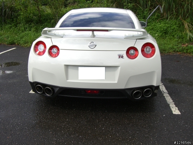 莫內巧遇戰神 GTR R35