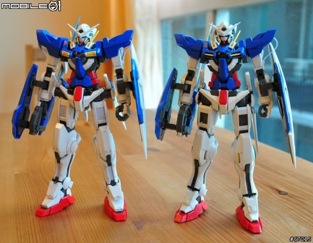[真的是傷眼的分享] 天使的進化: 1/100 Gundam Exia V.S. MG Gundam Exia (圖多)