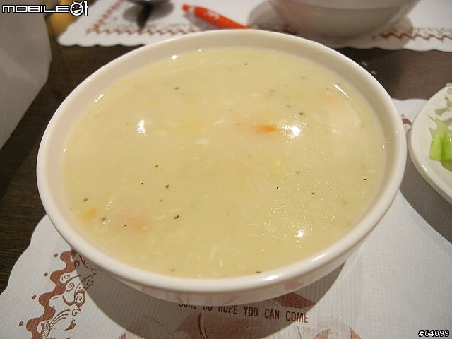 踢到鐵板 炭烤平價牛排飲食館