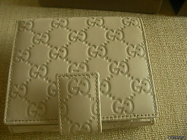 義大利品牌 Gucci 開箱圖  男用及女用皮夾有四個喔