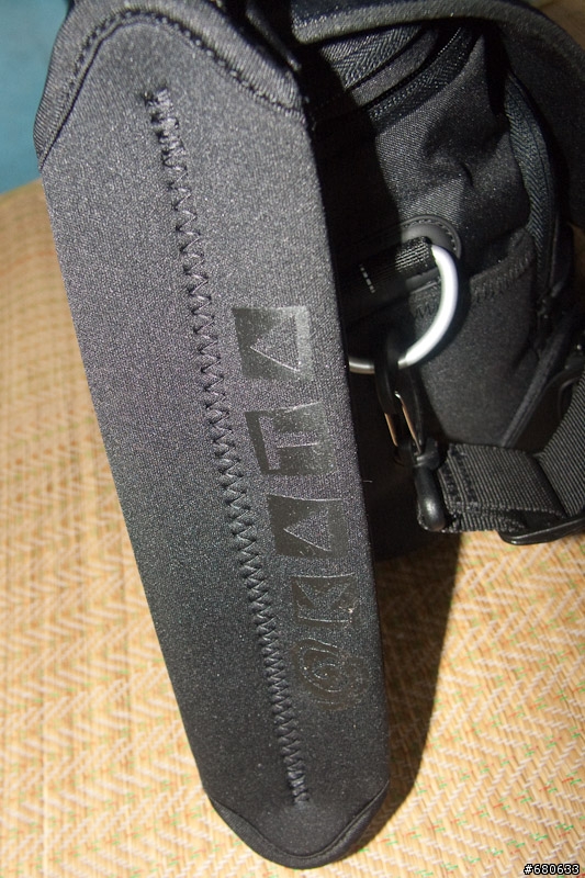 把大炮藏進小包里 - 低調便利相機包KATA DB 453 分享