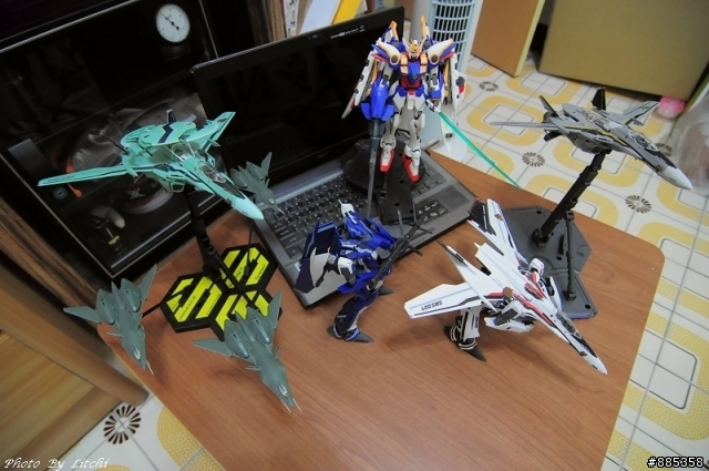 [共襄盛舉] 超時空要塞F  VF-25骷髏小隊! 出擊!!!!