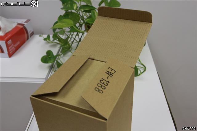 [開箱文] 科技與華麗並重 EILUX 手錶上鏈器 – 讓你的手錶動起來! (圖多文多)