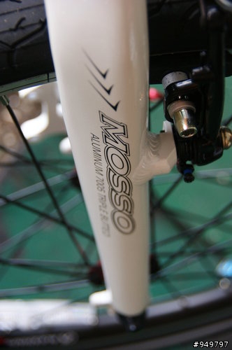 (分享文)MOSSO小徑車開箱文~20XR1~