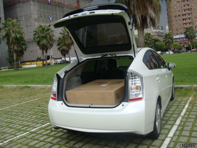 遲來的台灣版 Prius III 不專業開箱文 [圖多] 8/7 更新完畢