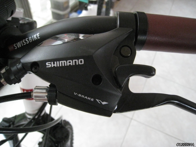 颱風夜要做什麼？簡單分享新手我朋友 HUMMER SWISSBIKE 極度不專業半開箱文