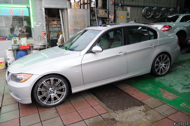 第一換335I-4門改M3選配19吋框&碼牌CSC3開箱照