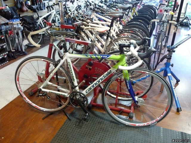 09年 cannondale日本拉回的 caad9 水瓦斯車隊版本