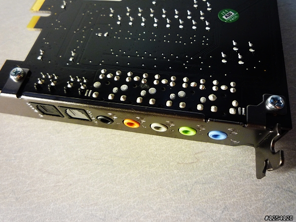 [開箱文] Creative X-Fi Titanium Fatal1ty Champion Series (PCI-E)
