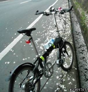 請廣大車友協尋遭竊單車Dahon Speed TR