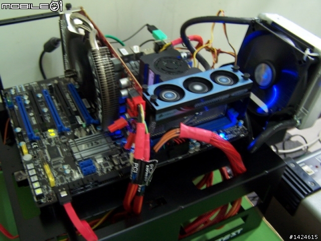 [測試]不一樣的大眼睛MSI R4890 Cyclone OC~不專業測試