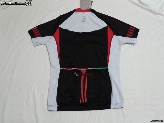 [開箱]低調的華麗 09年campagnolo Racing's products c647 車衣 c644 車褲