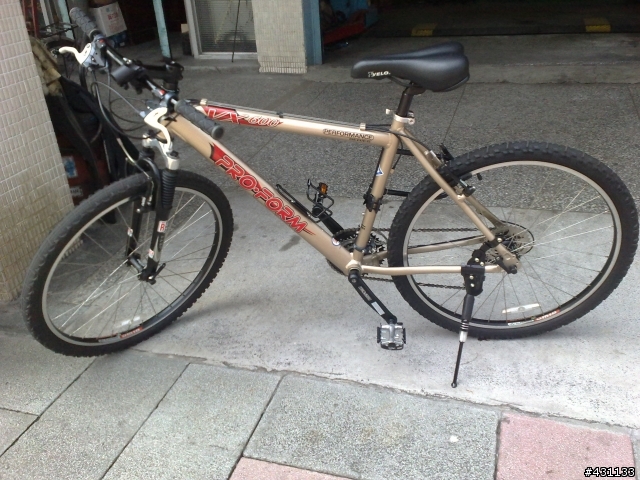 請各位車友幫我看看這台車