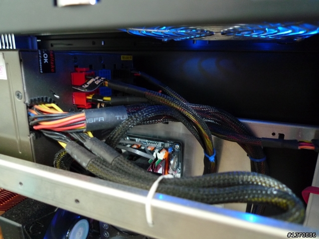 [分享]小弟的pc-p80 純圖分享..