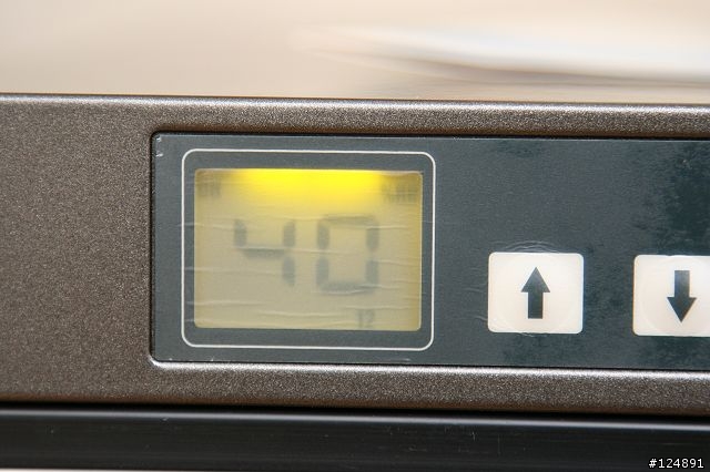 [不專業開箱] 買新家等無敵兔 - 數位面板電子防潮箱