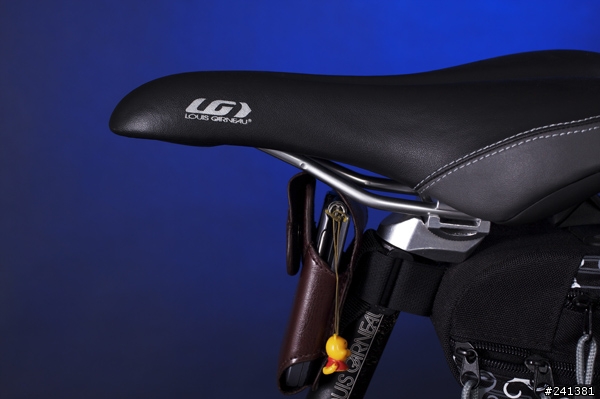 新車開箱分享我的小白LG mv2 pro~~