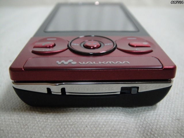 『金屬 誘紅 』Sony Ericsson W705/R 熱情登場