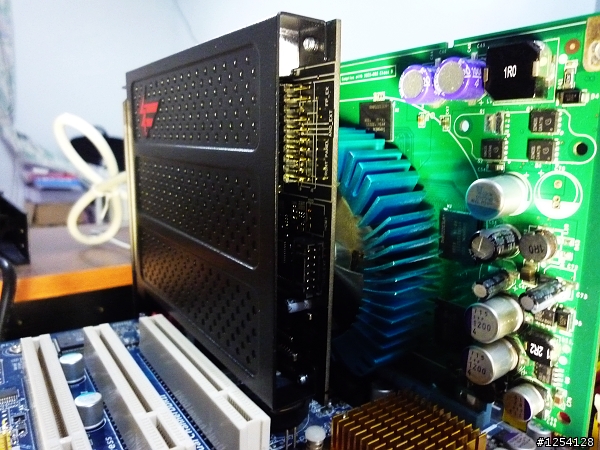 [開箱文] Creative X-Fi Titanium Fatal1ty Champion Series (PCI-E)